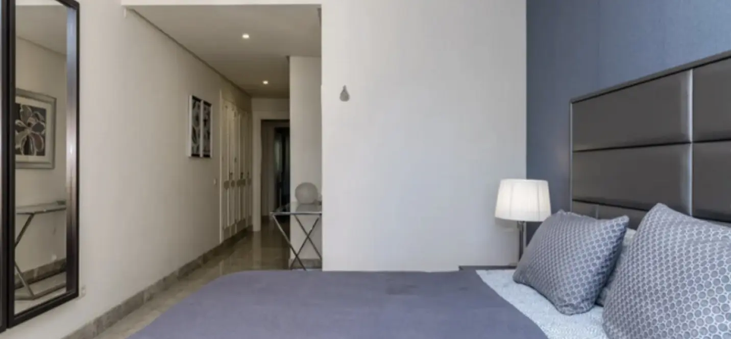 Long-term rent of middle floor apartment in Nueva Andalucía 4