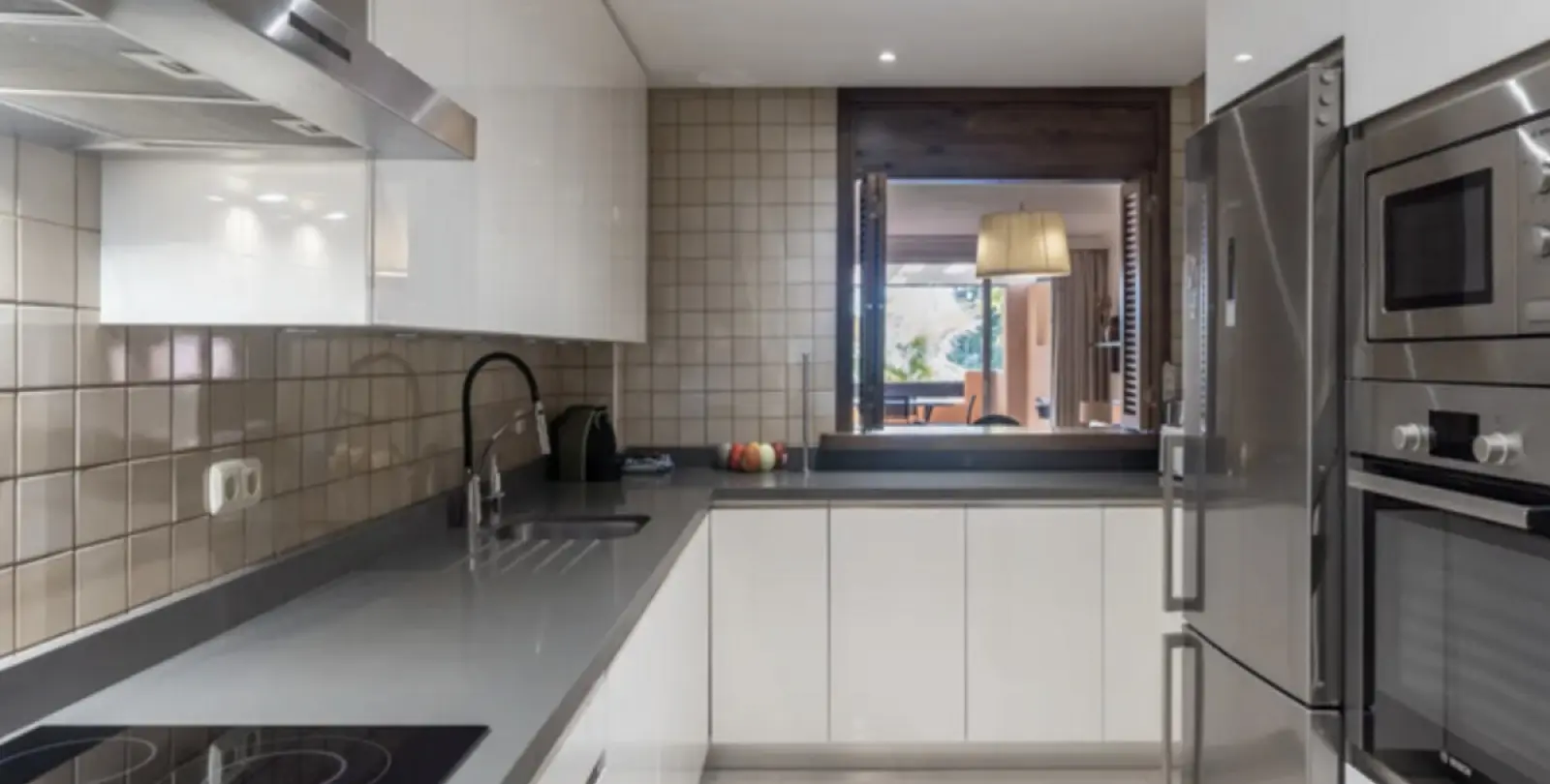 Long-term rent of middle floor apartment in Nueva Andalucía 7