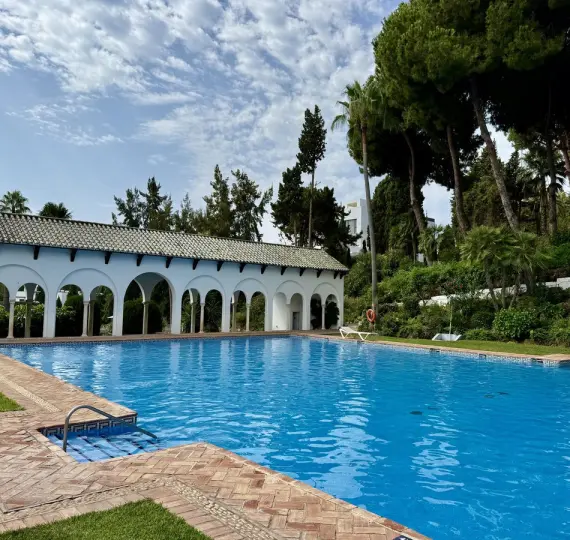 Ground floor apartment R5137966