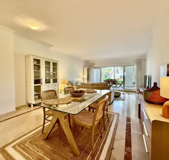 Ground floor apartment R5137966