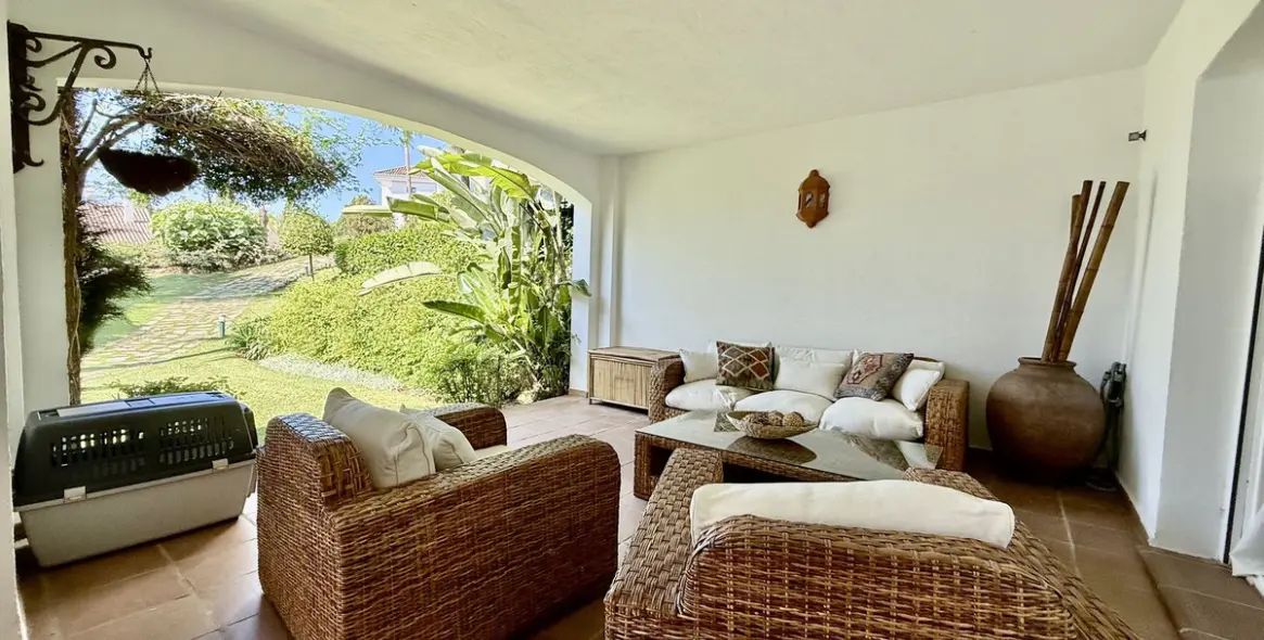 Long-term rent of ground floor apartment in The Golden Mile 12