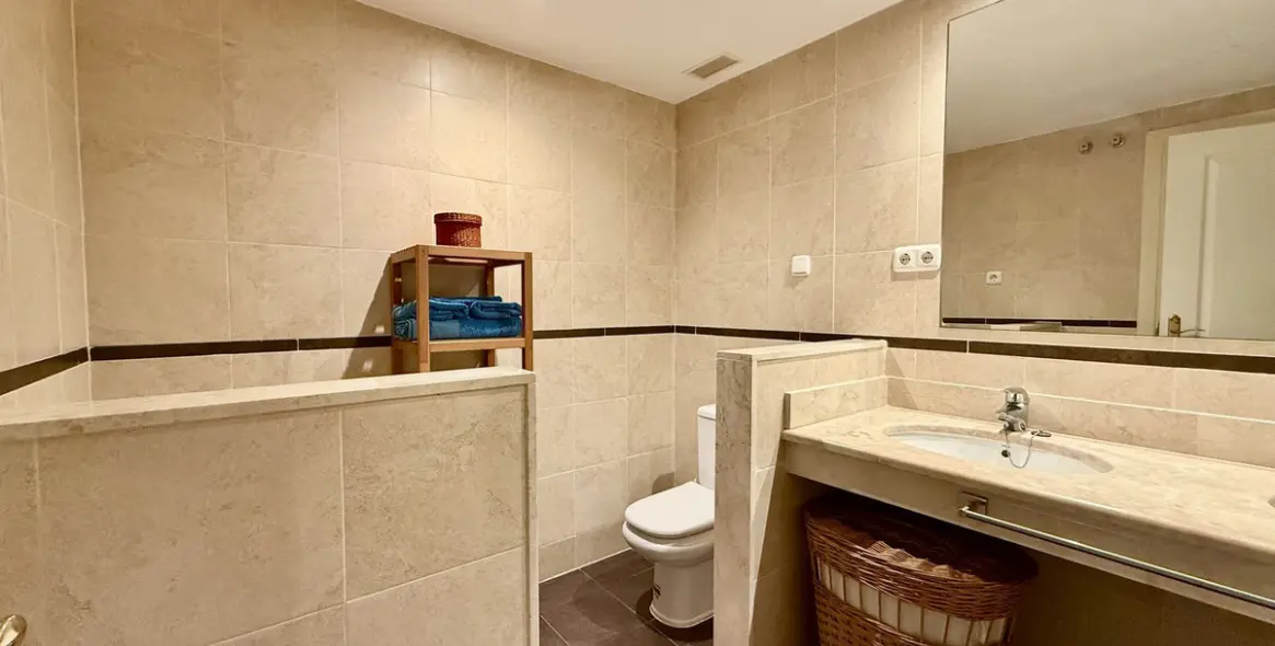 Long-term rent of ground floor apartment in The Golden Mile 17