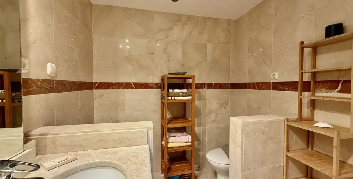 Long-term rent of ground floor apartment in The Golden Mile 23