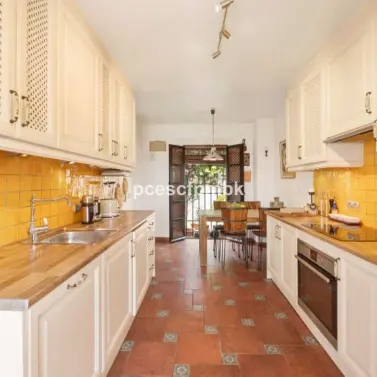 Long-term rent of townhouse in Nueva Andalucía