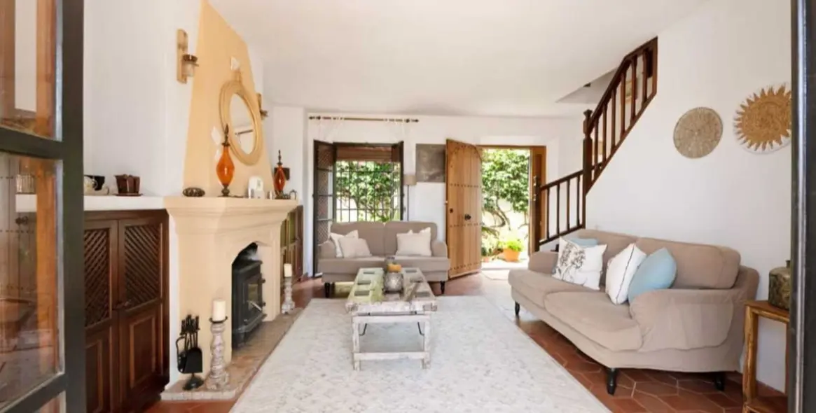 Long-term rent of townhouse in Nueva Andalucía 12