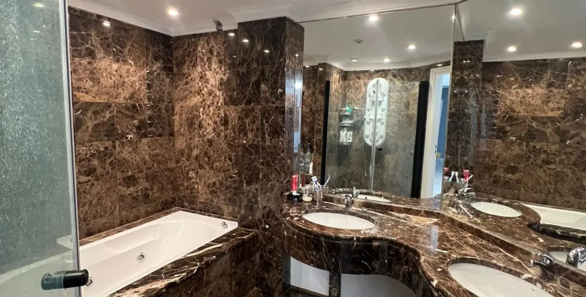 Long-term rent of middle floor apartment in Nueva Andalucía 3