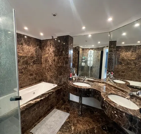 Долгосрочная аренда апартаментов на среднем этаже в Nueva Andalucía