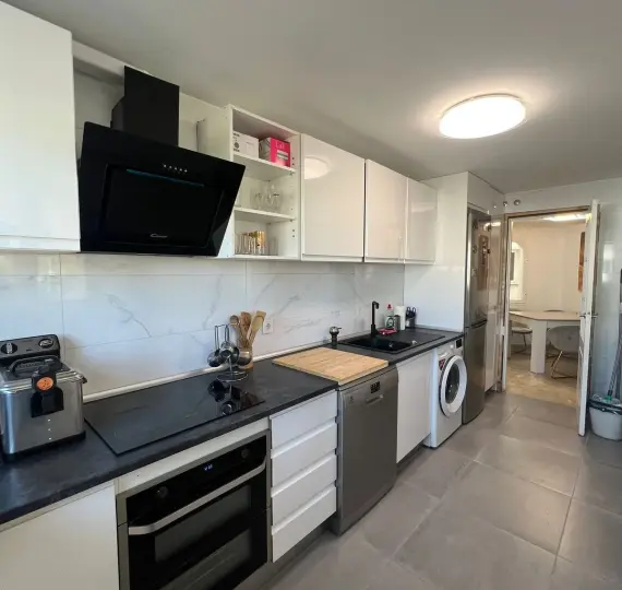 Долгосрочная аренда апартаментов на среднем этаже в Nueva Andalucía