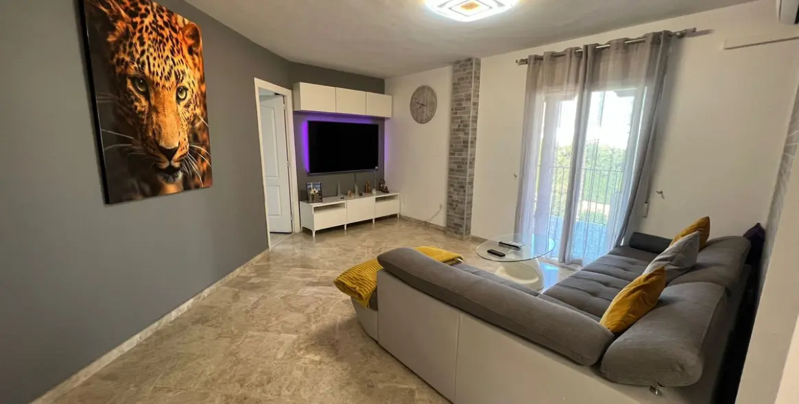 Long-term rent of middle floor apartment in Nueva Andalucía 9