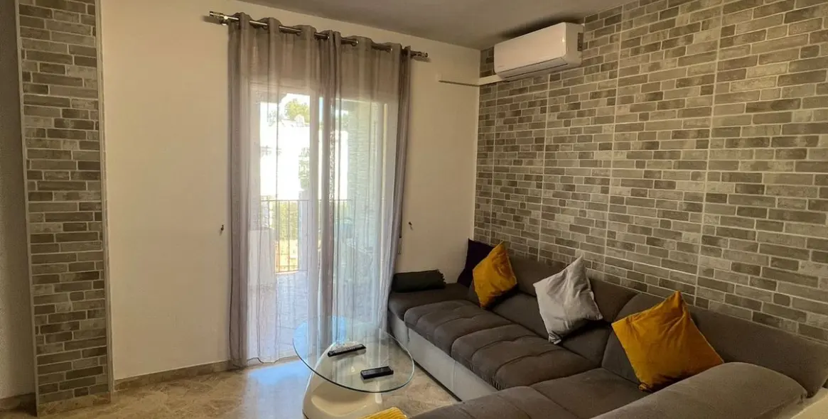 Long-term rent of middle floor apartment in Nueva Andalucía 10