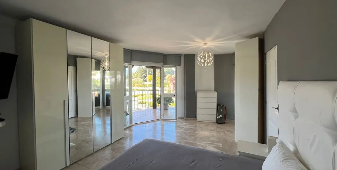 Long-term rent of middle floor apartment in Nueva Andalucía 15