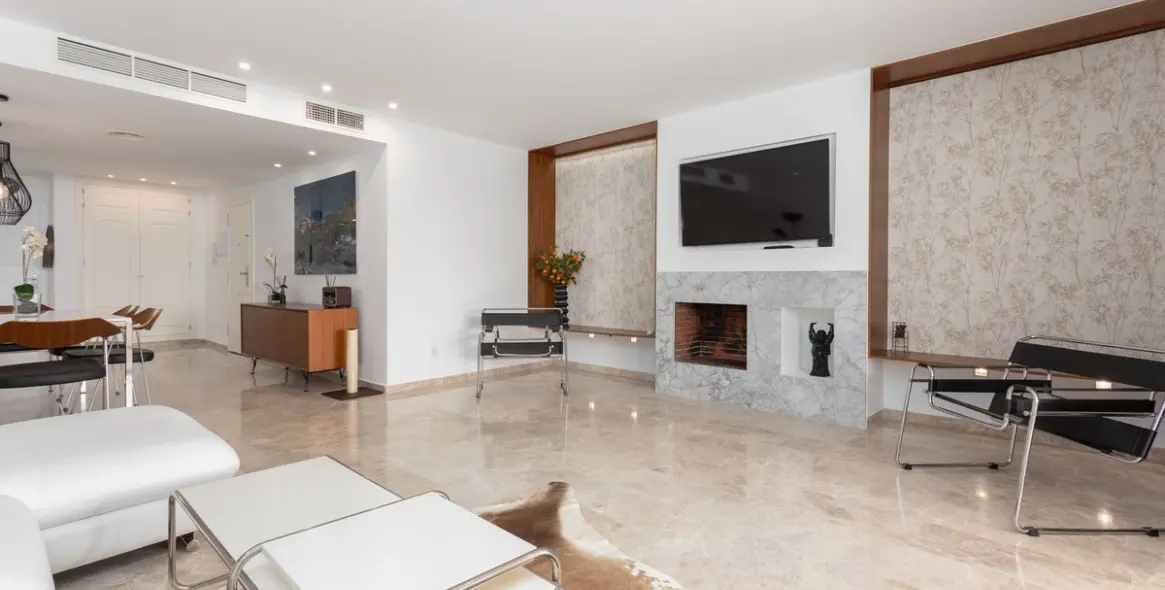 Long-term rent of middle floor apartment in Nueva Andalucía 4