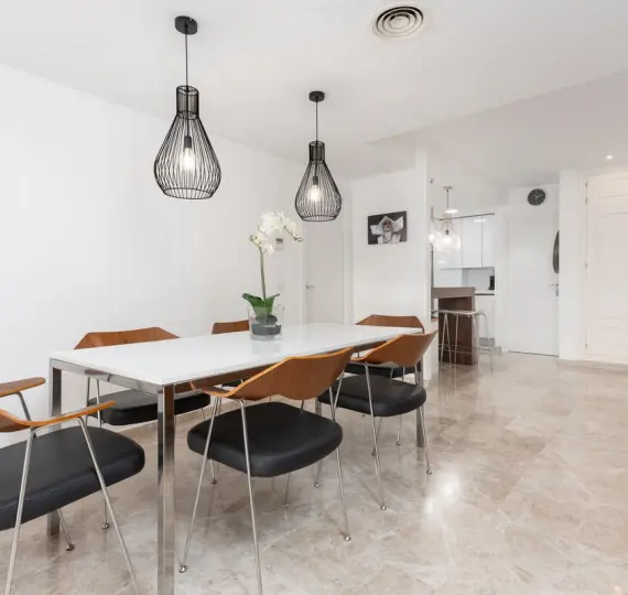 Долгосрочная аренда апартаментов на среднем этаже в Nueva Andalucía