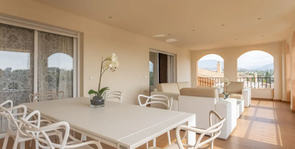 Long-term rent of middle floor apartment in Nueva Andalucía 9
