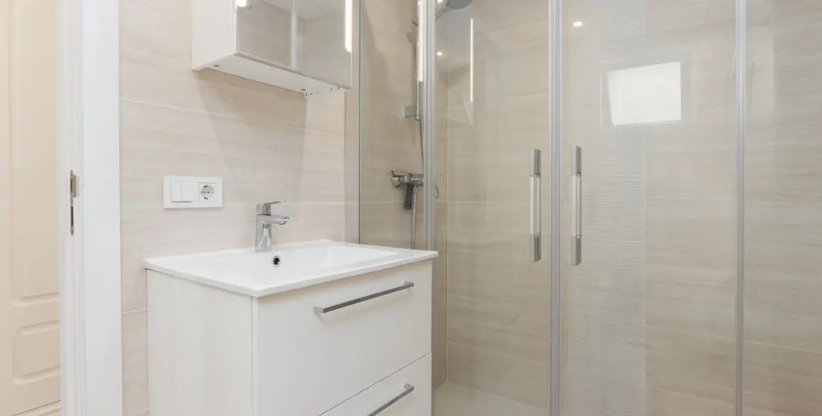 Long-term rent of middle floor apartment in Nueva Andalucía 18