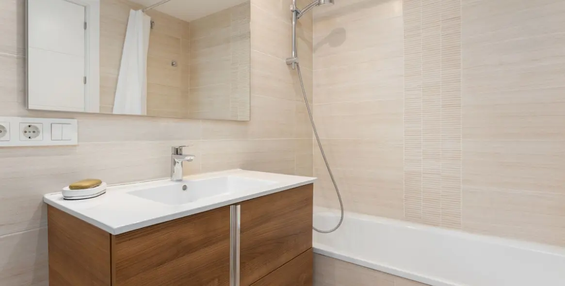 Долгосрочная аренда апартаментов на среднем этаже в Nueva Andalucía 21