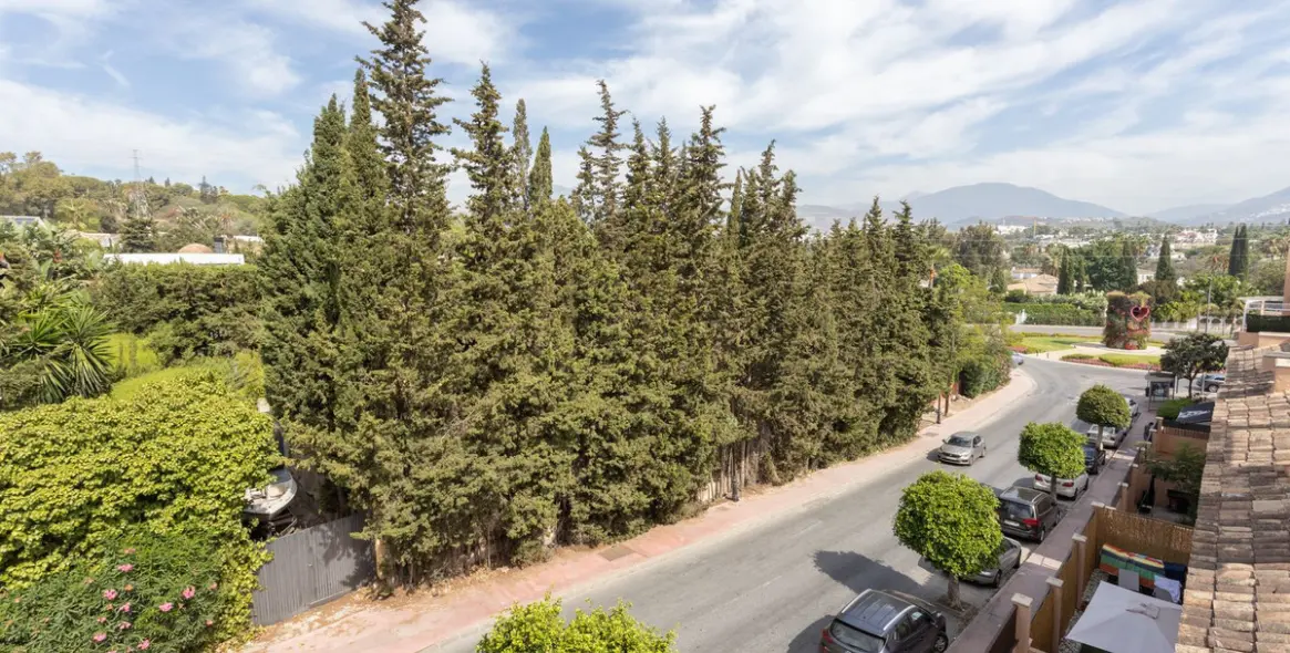 Долгосрочная аренда апартаментов на среднем этаже в Nueva Andalucía 26