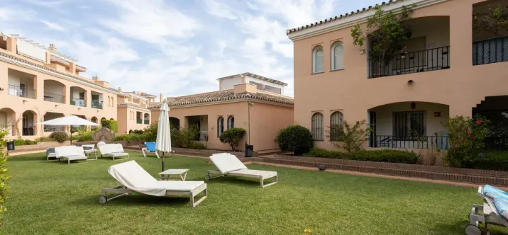 Long-term rent of middle floor apartment in Nueva Andalucía 0
