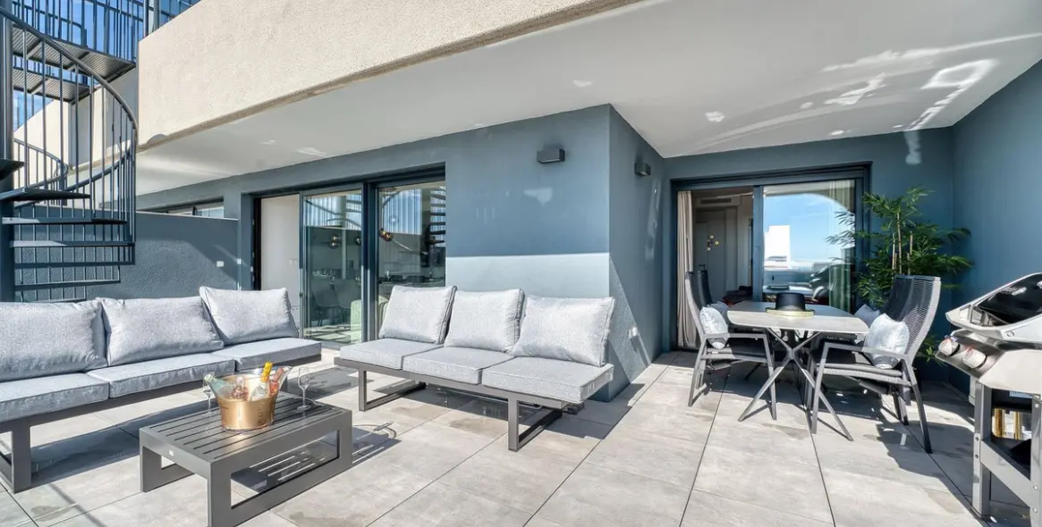 Long-term rent of penthouse duplex in Selwo 2