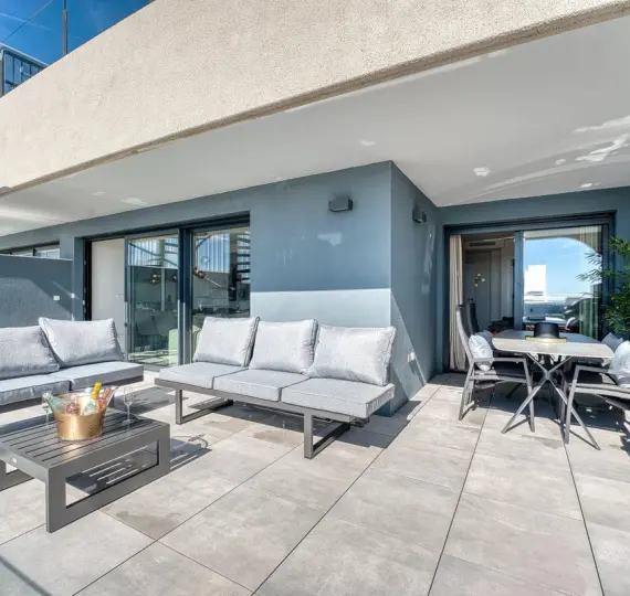 Long-term rent of penthouse duplex in Selwo