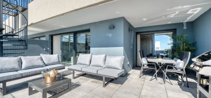 Long-term rent of penthouse duplex in Selwo 1