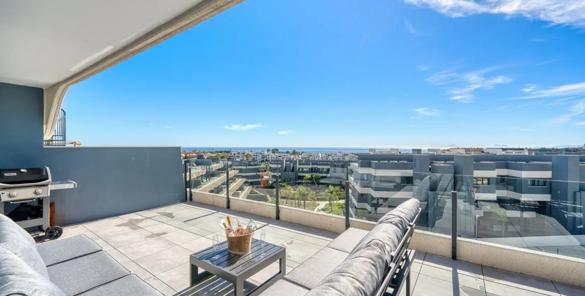 Long-term rent of penthouse duplex in Selwo 3