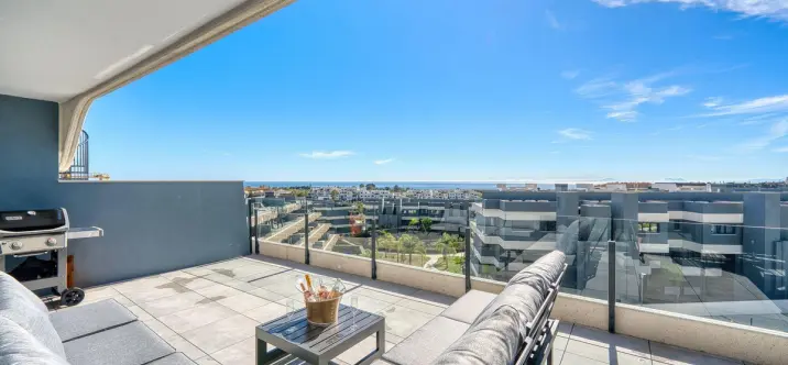 Long-term rent of penthouse duplex in Selwo 2