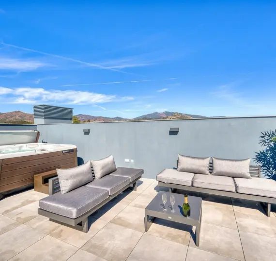 Long-term rent of penthouse duplex in Selwo