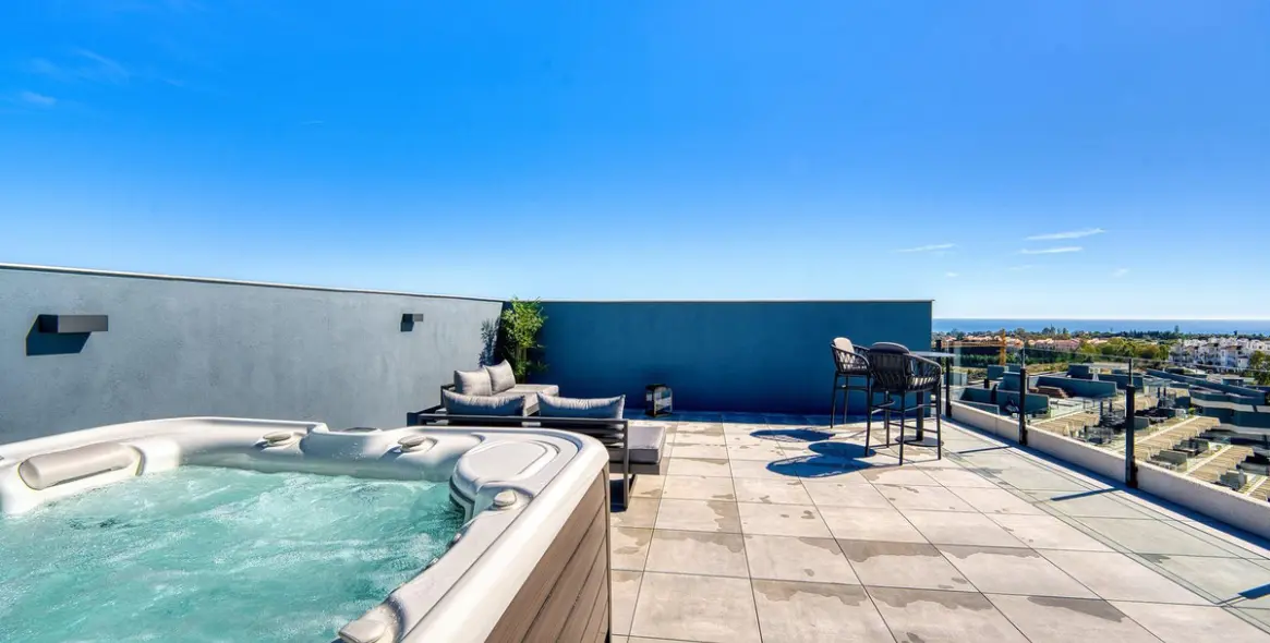 Long-term rent of penthouse duplex in Selwo 6