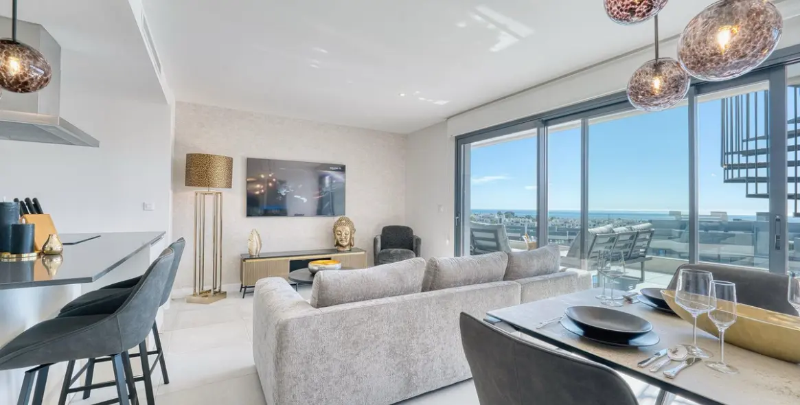 Long-term rent of penthouse duplex in Selwo 7