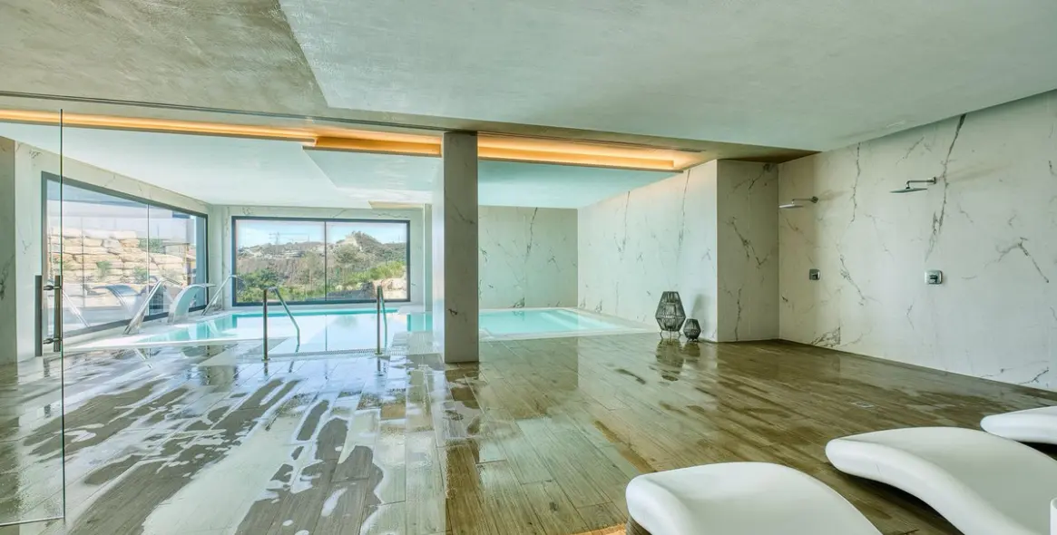 Long-term rent of penthouse duplex in Selwo 18