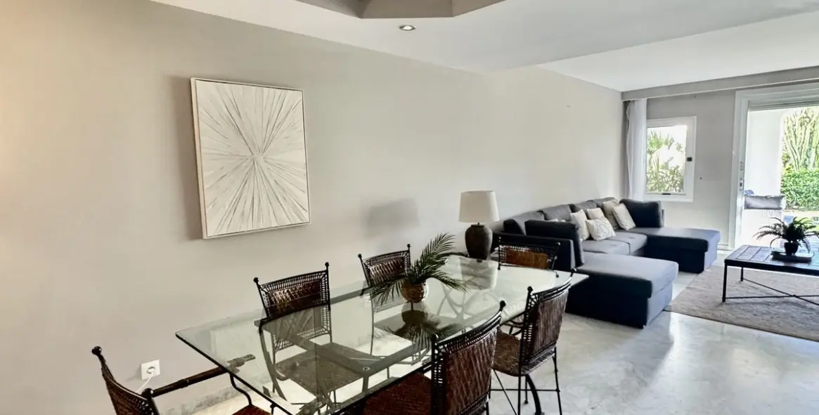 Long-term rent of townhouse in New Golden Mile 5