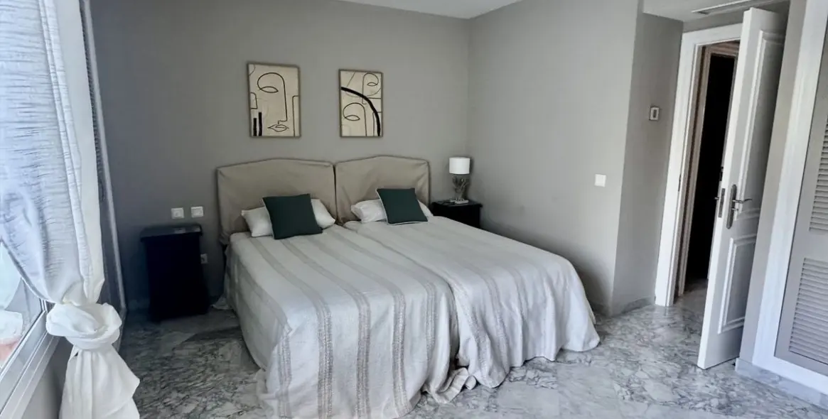 Long-term rent of townhouse in New Golden Mile 11