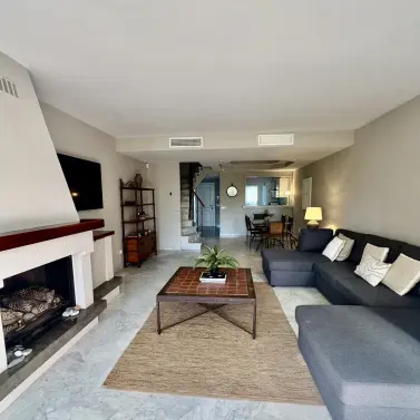 Долгосрочная аренда таунхауса в New Golden Mile