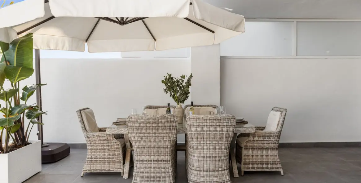 Долгосрочная аренда апартаментов на первом этаже в Estepona 20