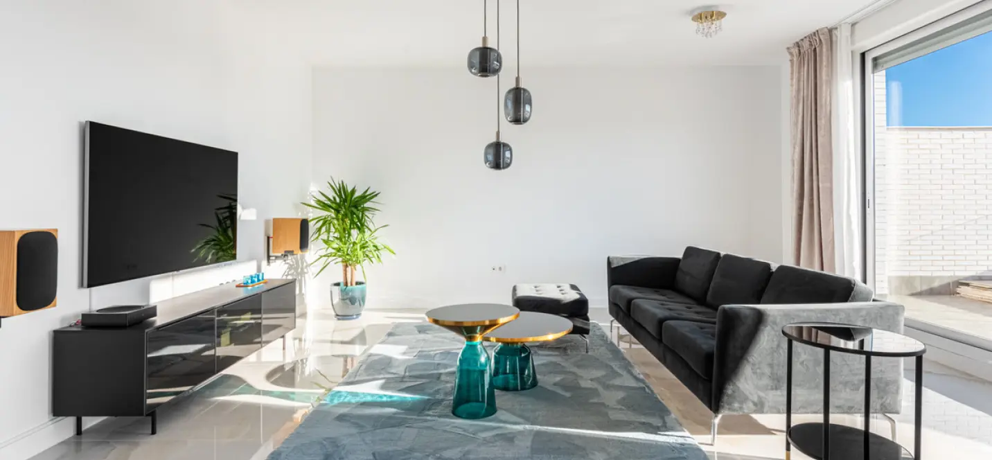 Long-term rent of penthouse in Nueva Andalucía 3