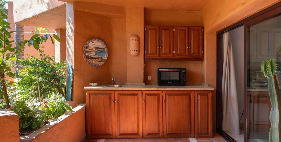 Long-term rent of middle floor apartment in Estepona 9