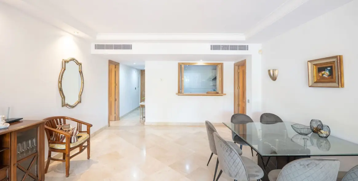 Долгосрочная аренда апартаментов на среднем этаже в Estepona 5