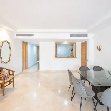 Long-term rent of middle floor apartment in Estepona