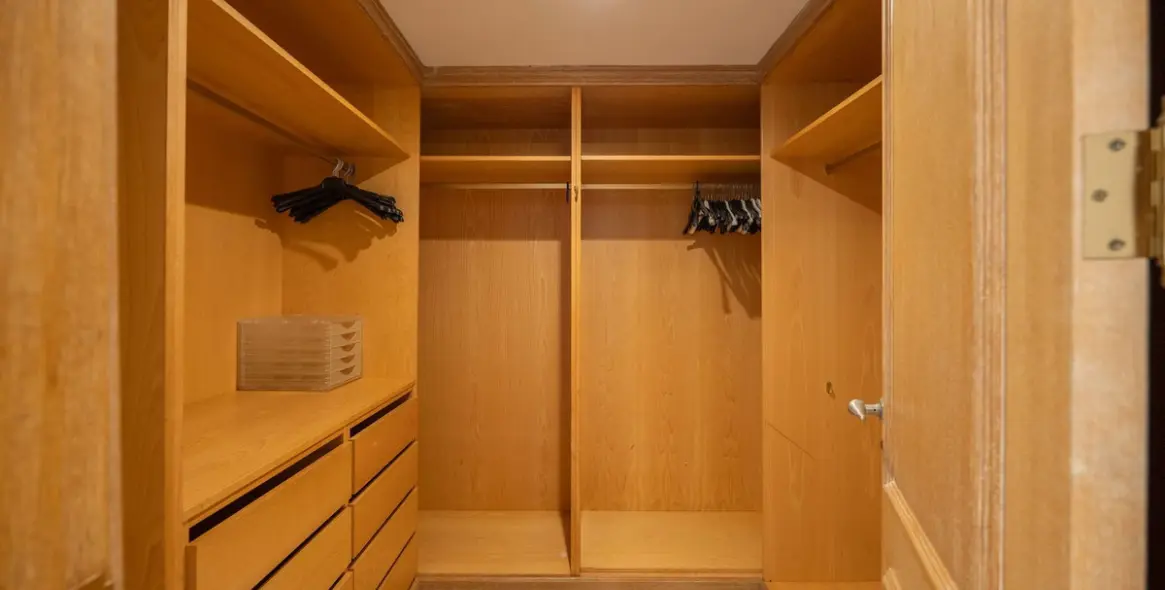 Долгосрочная аренда апартаментов на среднем этаже в Estepona 24