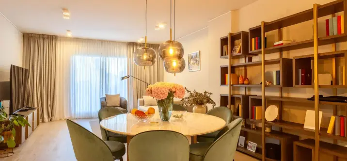 Long-term rent of middle floor apartment in Estepona 1