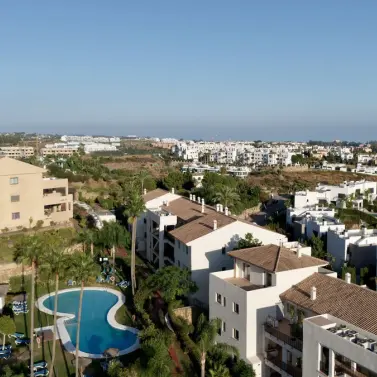 Long-term rent of middle floor apartment in Estepona