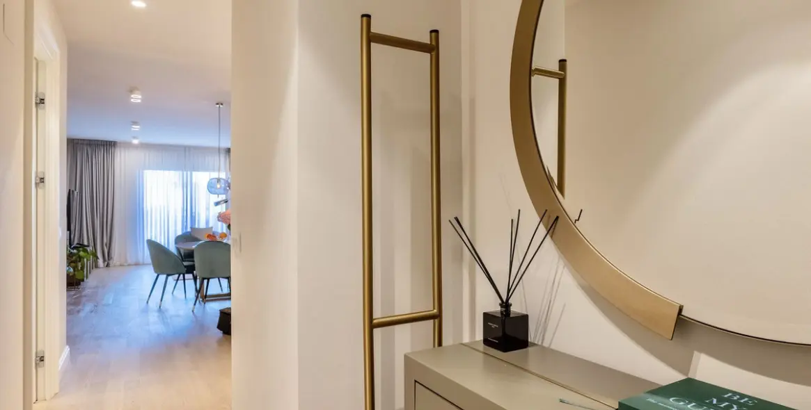 Alquiler a largo plazo de apartamento en planta media en Estepona 10