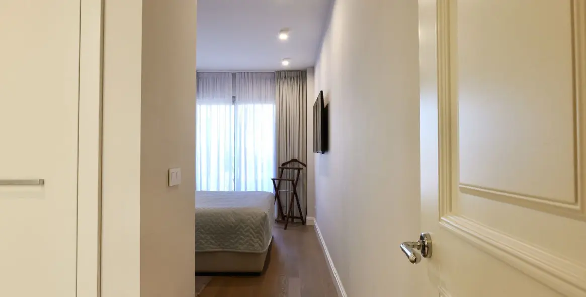 Alquiler a largo plazo de apartamento en planta media en Estepona 16