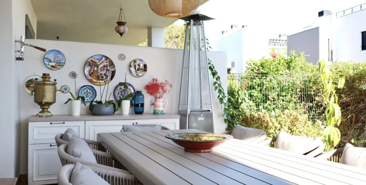 Alquiler a largo plazo de apartamento en planta media en Estepona 21