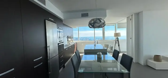 Long-term rent of middle floor apartment in Río Real 2