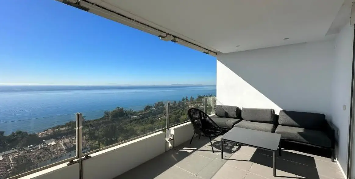 Long-term rent of middle floor apartment in Río Real 5