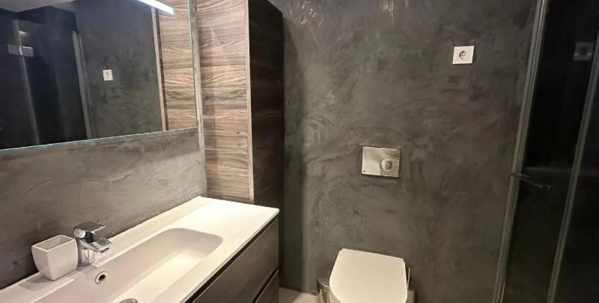 Long-term rent of middle floor apartment in Río Real 6