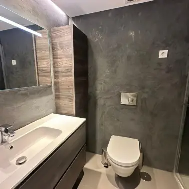 Alquiler a largo plazo de apartamento en planta media en Río Real