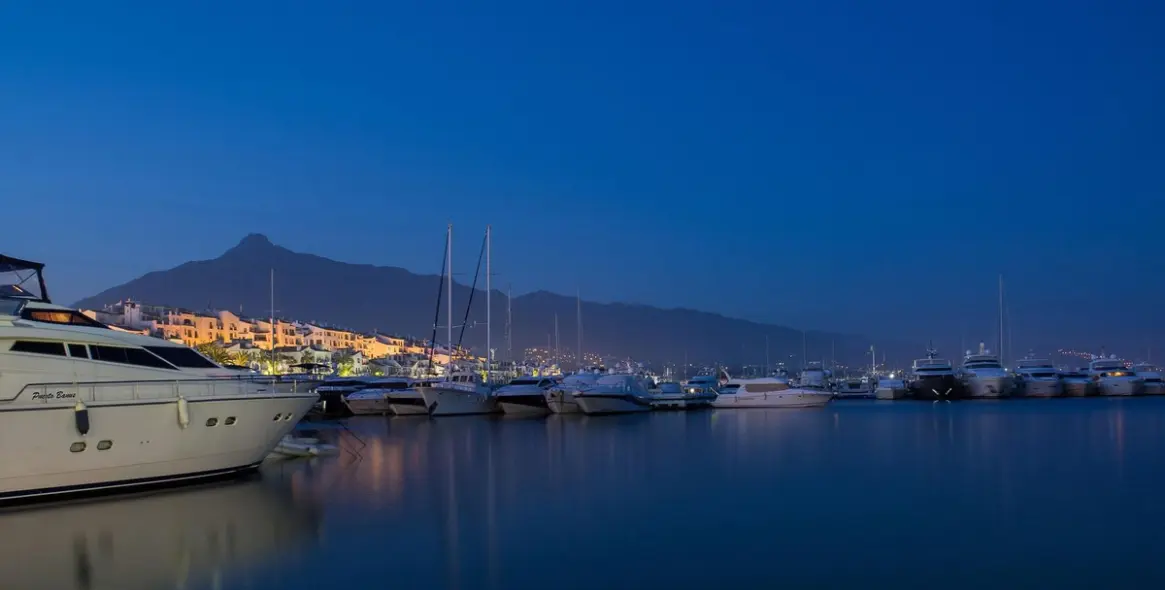 Long-term rent of middle floor apartment in Marbella 19